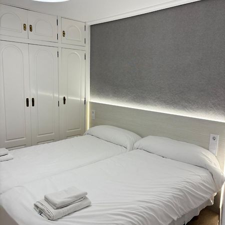 Apartamentos Carmela Benidorm Esterno foto