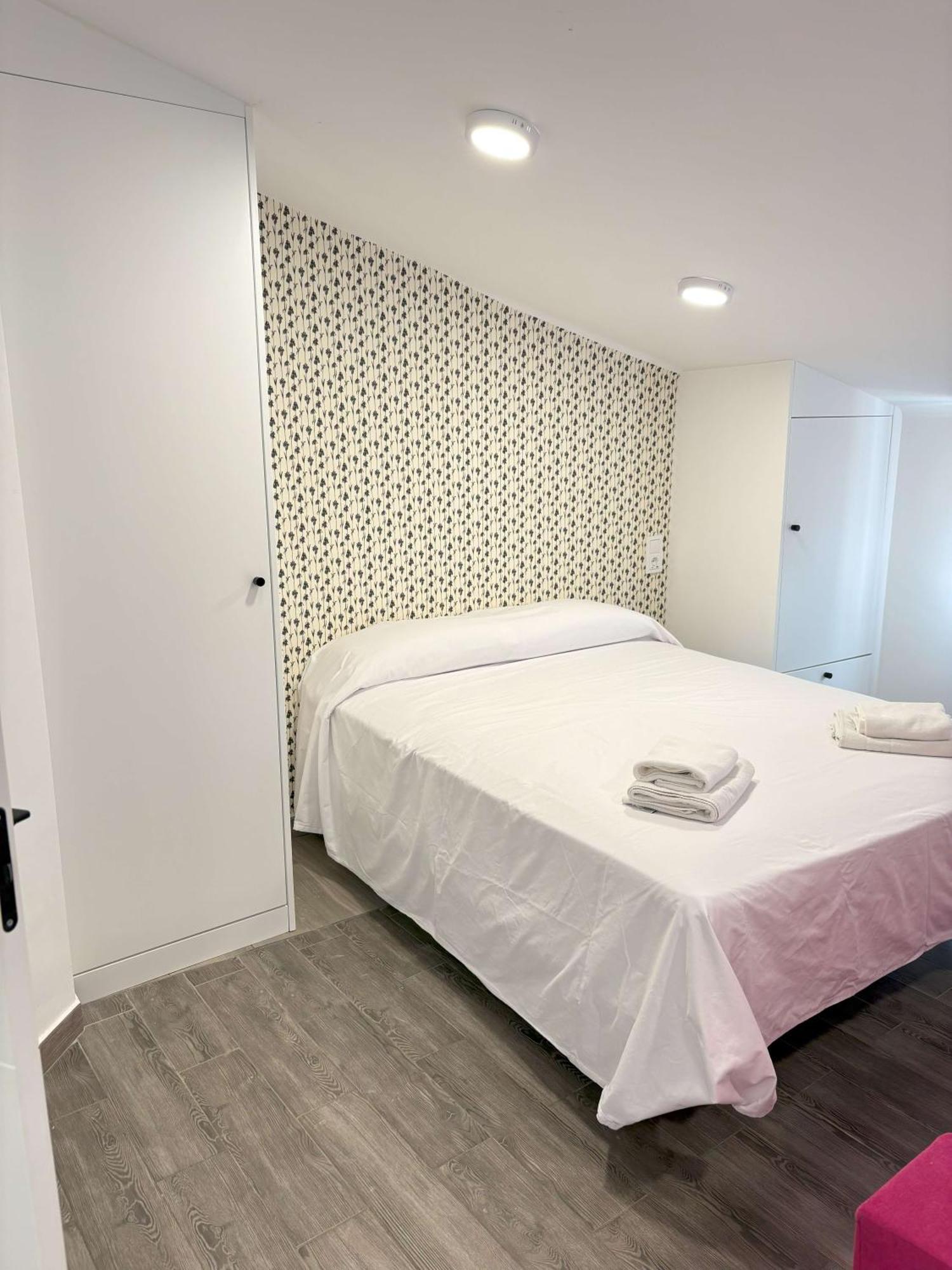 Apartamentos Carmela Benidorm Esterno foto