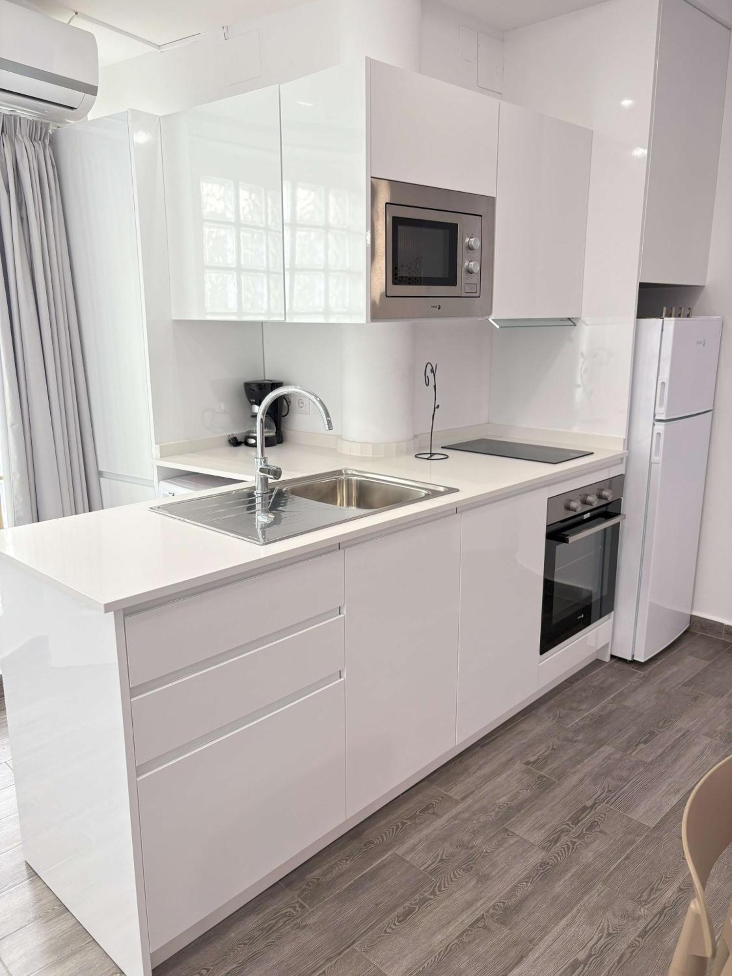 Apartamentos Carmela Benidorm Esterno foto