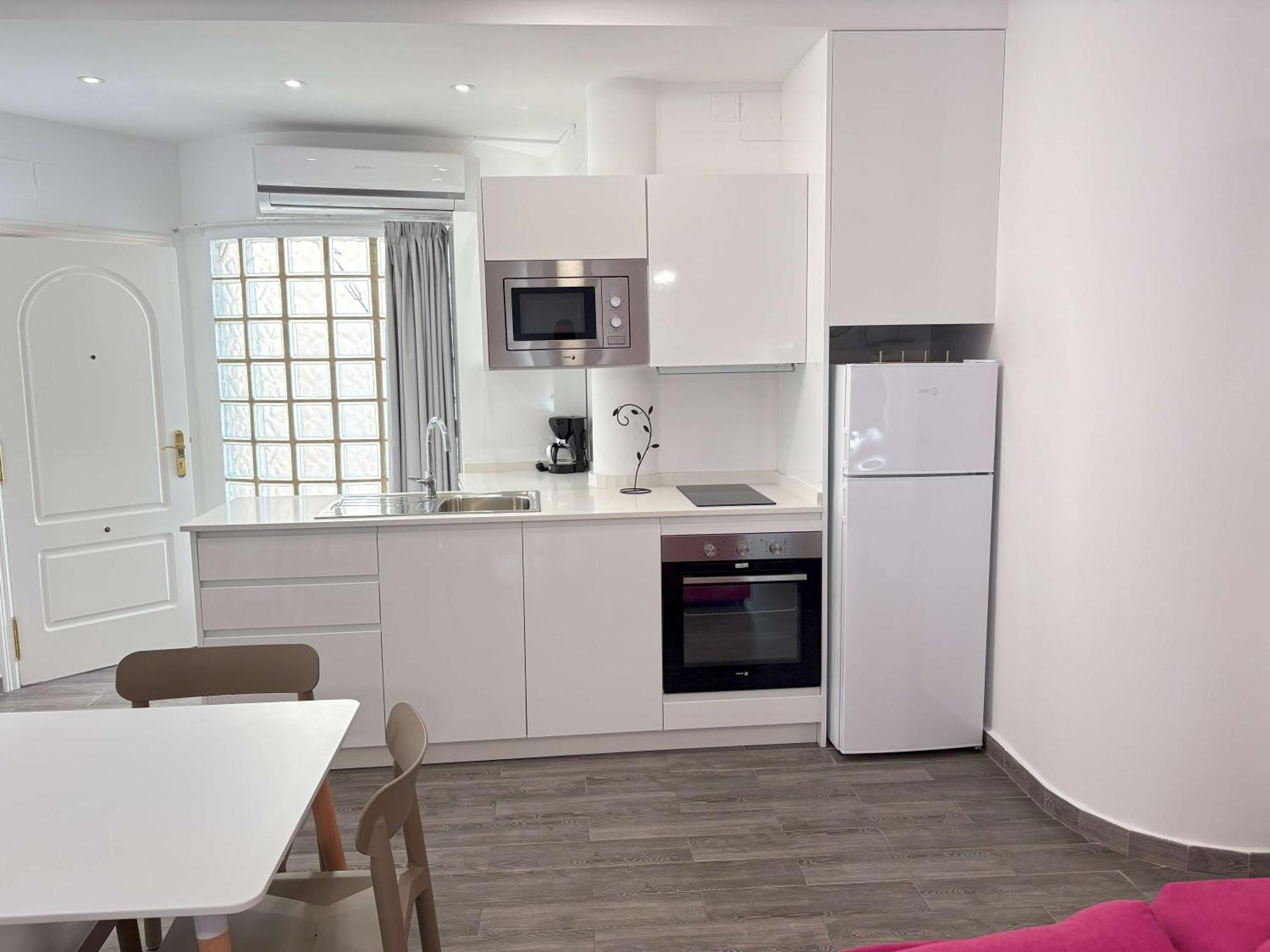 Apartamentos Carmela Benidorm Esterno foto